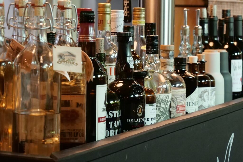bottle-bar-alcohol-3334253 | bottle, bar, alcohol-3334253.jpg