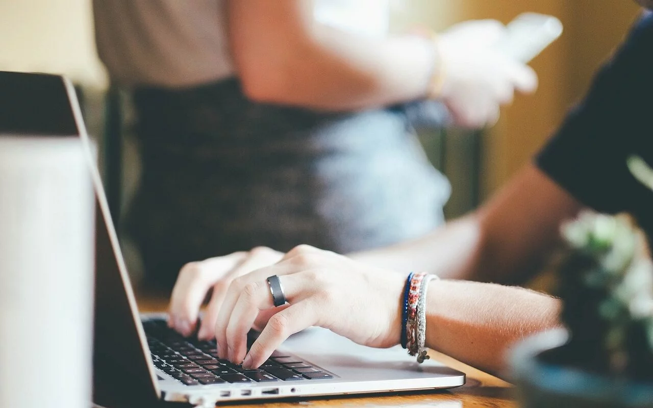 computer-pc-workplace-1185637 | bali digital nomad guide