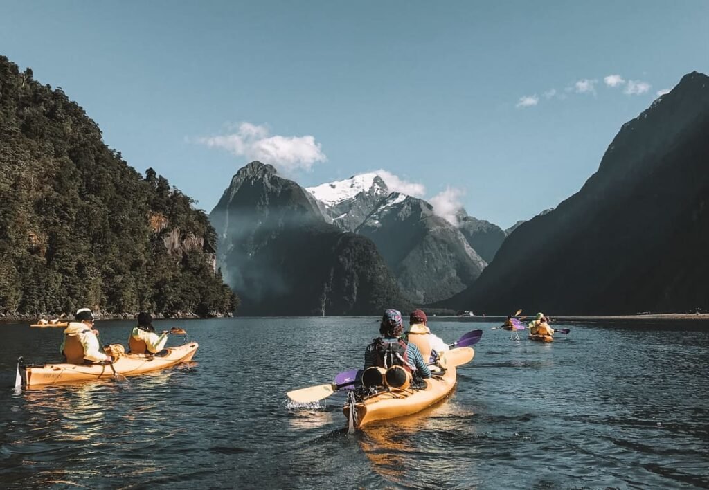 Kayak in Milford SOunds NZ