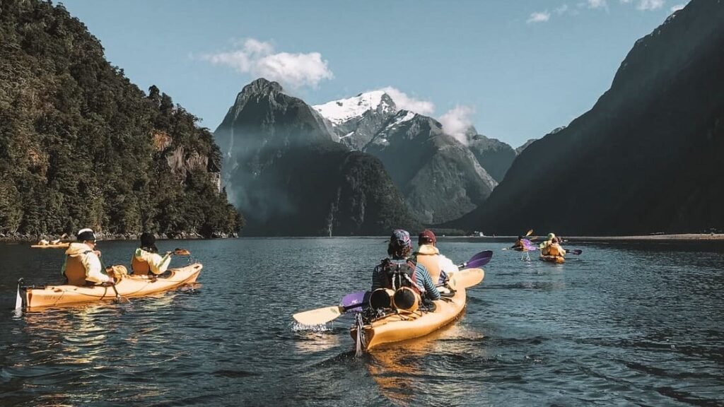 Kayak in Milford SOunds NZ