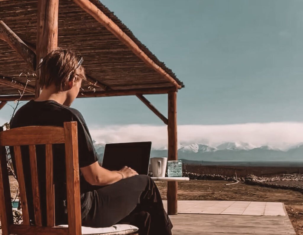 5 Great Books for Digital Nomads That'll Inspire You